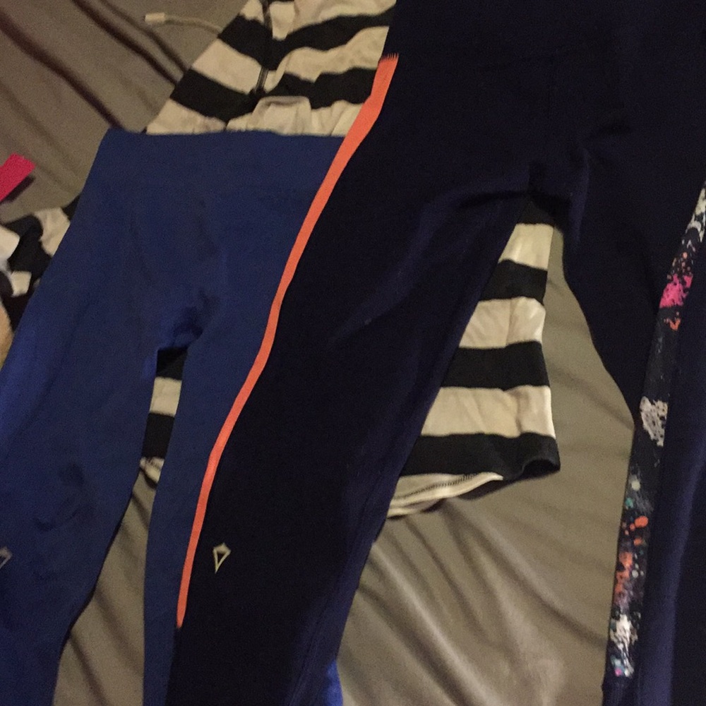 Ivivva top,crop pants and pants willing to lower